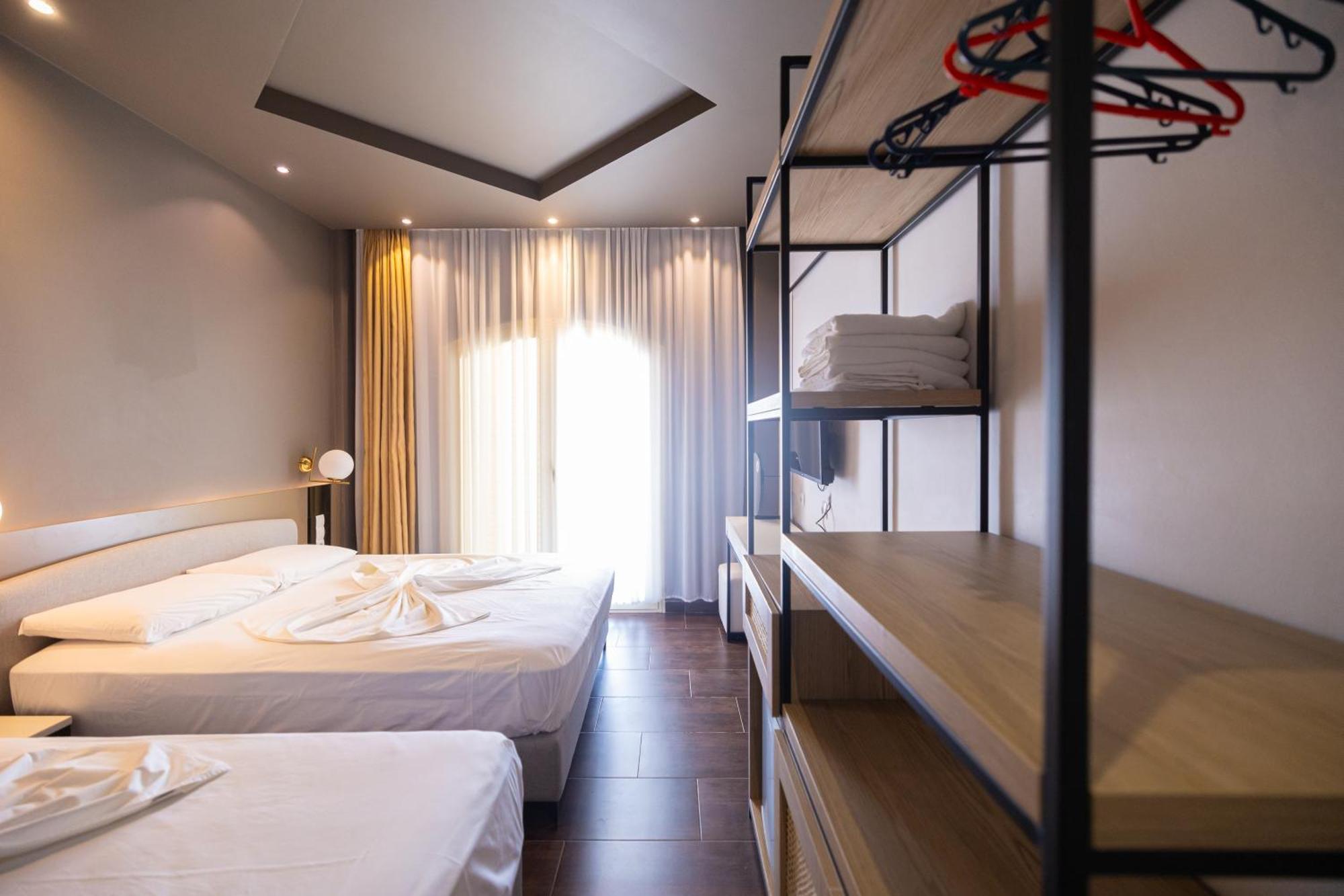 Royal Blue Hotel Dhërmi Εξωτερικό φωτογραφία