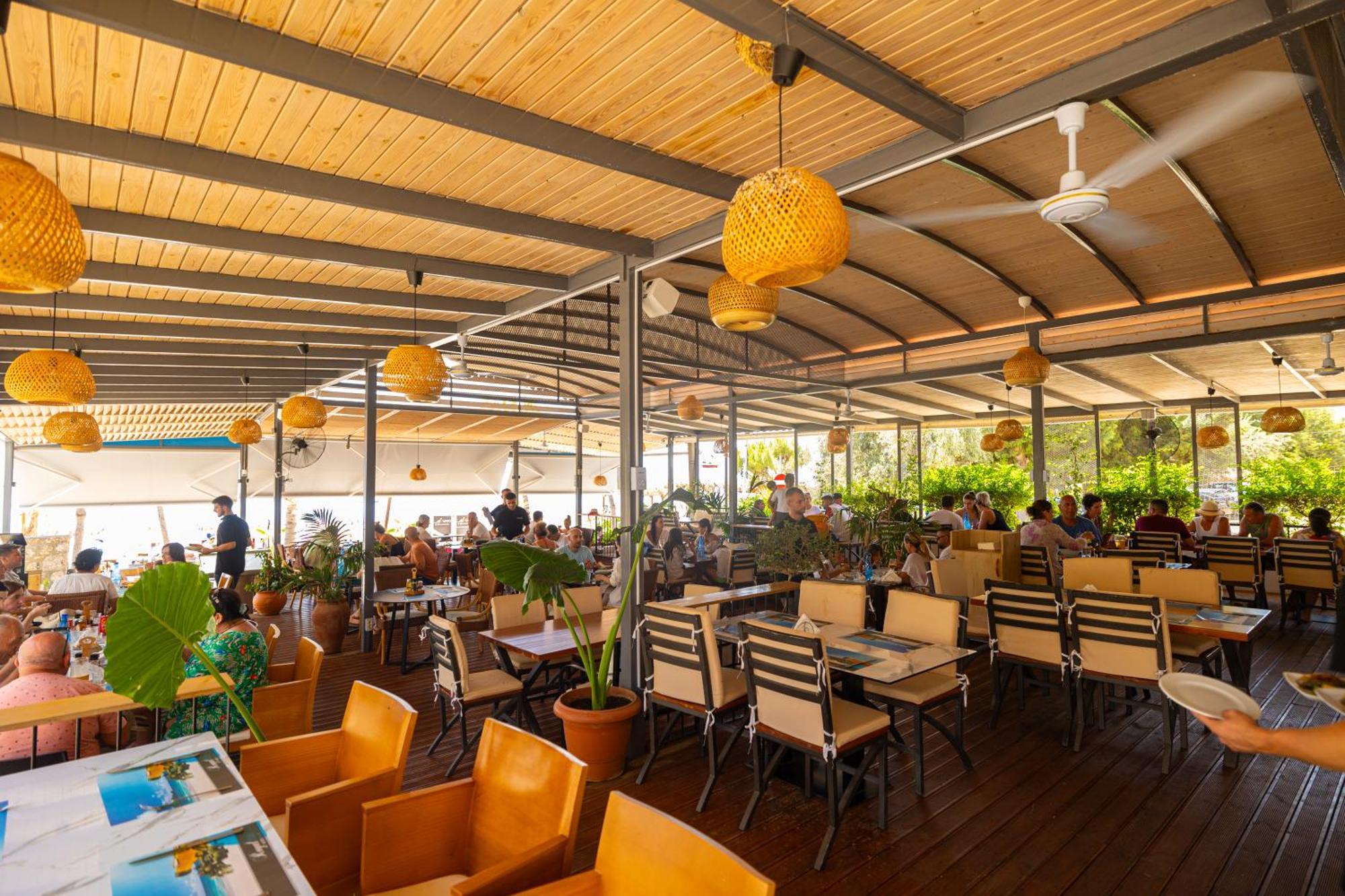 Royal Blue Hotel Dhërmi Εξωτερικό φωτογραφία