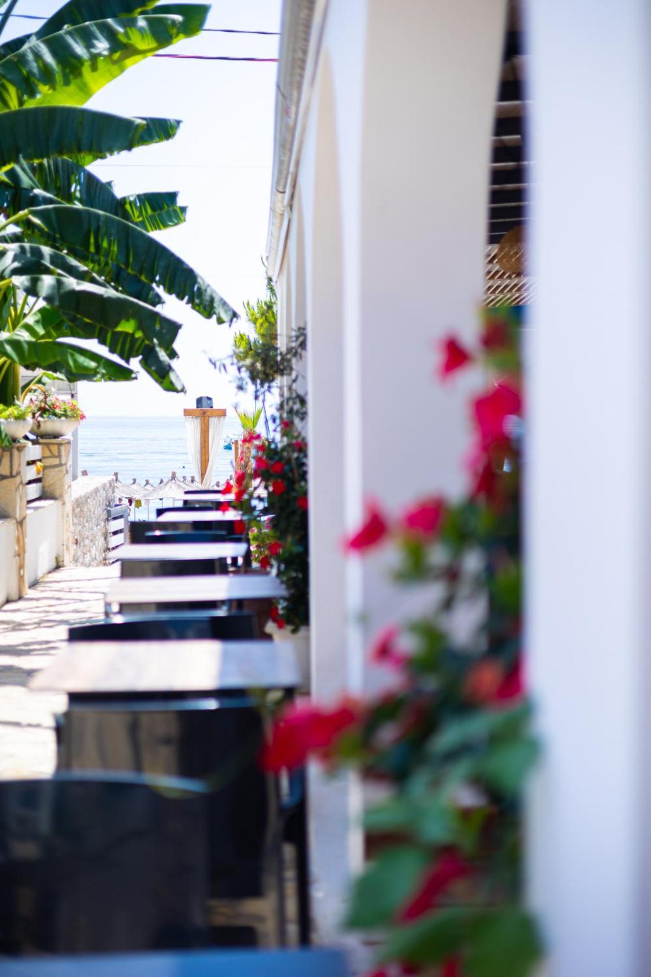 Royal Blue Hotel Dhërmi Εξωτερικό φωτογραφία